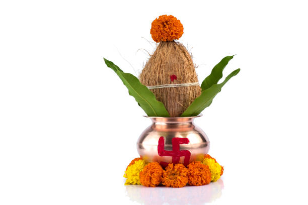 Vastu Dosh: क्या है दिशा वास्तु दोष, घर में दिखे ये संकेत तो हो जाएं सावधान 1 Istockphoto 1188101190 612X612 1