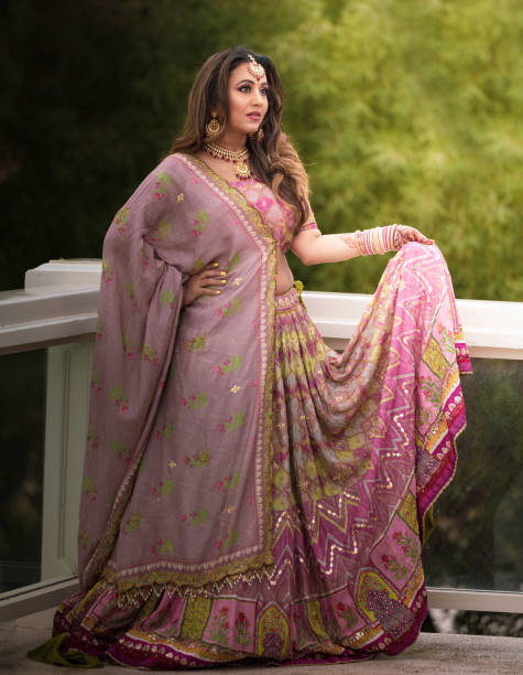 Lehenga For Karwa Chauth: करवा चौथ पर पहनें ये सुंदर लहंगे, दिखेंगी सबसे अलग 6 Istockphoto 1489174754 612X612 2