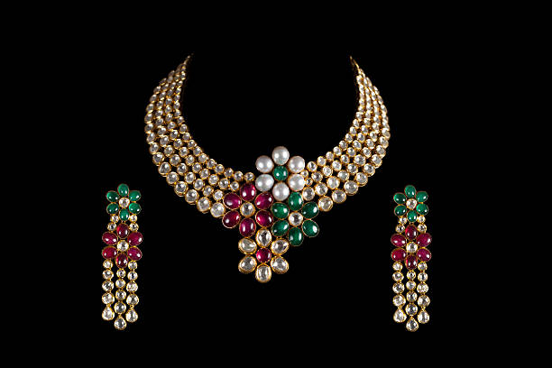 Jewellery For Dandiya Night: डांडिया-गरबा नाइट में सबकी नजरें होंगी आप पर, पहनें ये ट्रेंडी ज्वेलरी 8 Istockphoto 164648436 612X612 1