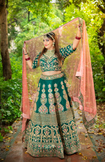 Lehenga For Karwa Chauth: करवा चौथ पर पहनें ये सुंदर लहंगे, दिखेंगी सबसे अलग 3 Istockphoto 1699917361 612X612 1