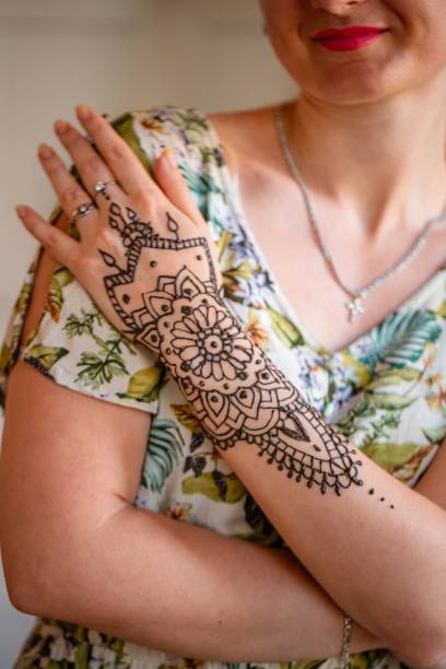 Hartalika Teej 2024: हरतालिका तीज के लिए यहां से चुने ट्रेंडी मेहंदी डिजाइन 5 Istockphoto 2156418089 612X612 1