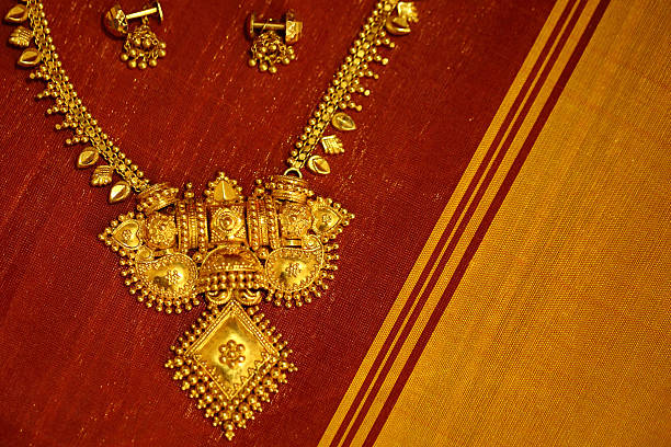 Jewellery For Dandiya Night: डांडिया-गरबा नाइट में सबकी नजरें होंगी आप पर, पहनें ये ट्रेंडी ज्वेलरी 1 Istockphoto 486579128 612X612 1