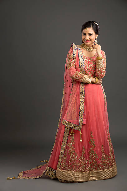 Lehenga For Karwa Chauth: करवा चौथ पर पहनें ये सुंदर लहंगे, दिखेंगी सबसे अलग 8 Istockphoto 520795550 612X612 1