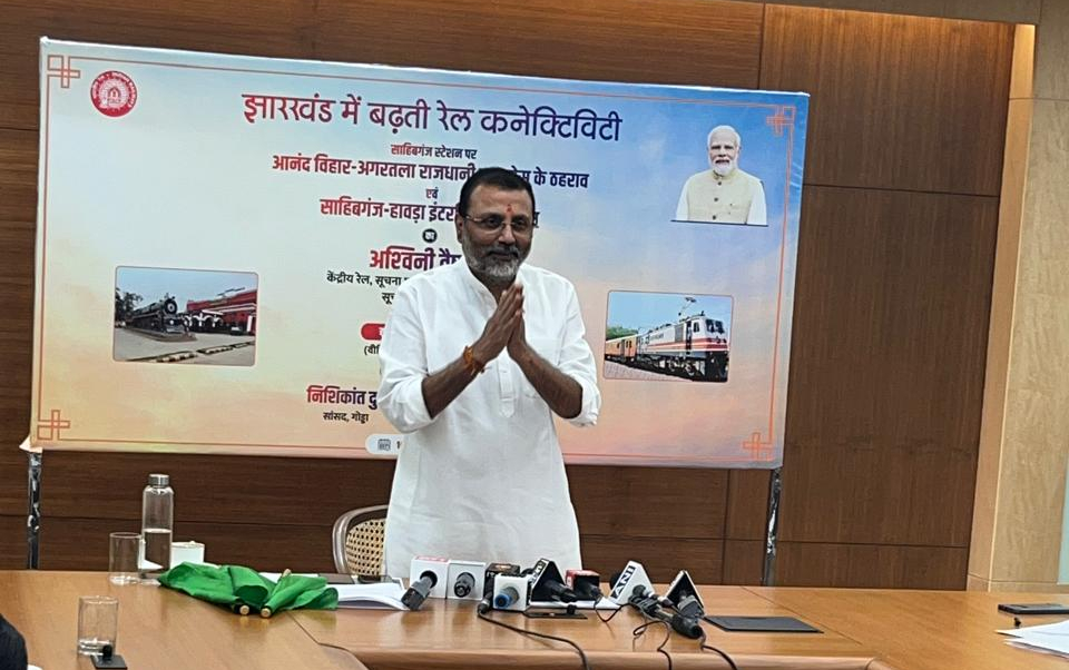 Railway: झारखंड में 56 हजार करोड़ के रेलवे प्रोजेक्ट की योजना पर चल रहा है काम 1 02 1