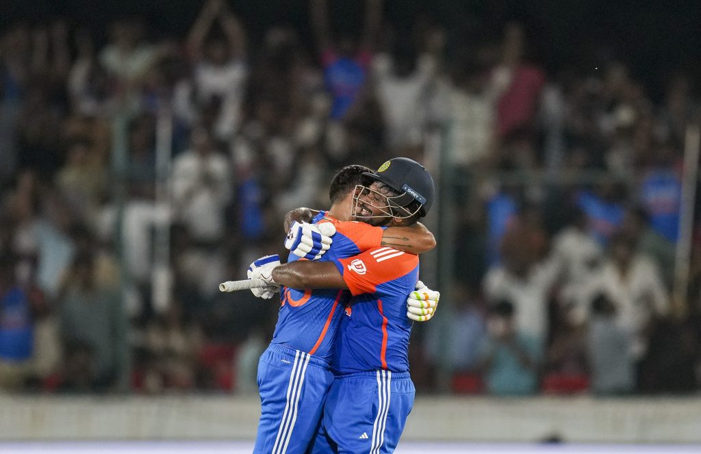 Ind Vs Ban: संजू सैमसन के तूफान में उड़ा बांग्लादेश, भारत ने दिया रिकॉर्ड 298 रनों का लक्ष्य 1 12101 Pti10 12 2024 000324A