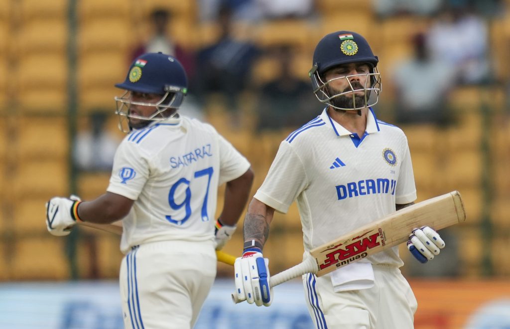 Ind Vs Nz: विराट कोहली और सरफराज ने कराई टीम इंडिया की वापसी, भारत अब भी 125 रन पीछे 1 18101 Pti10 18 2024 000264A