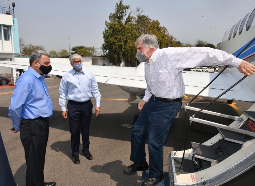 Ratan Tata: रतन टाटा की अनदेखी तस्वीरें, जिन्हें लोग अब मोबाइल में सेव रखेंगे 6 2 Uma 17