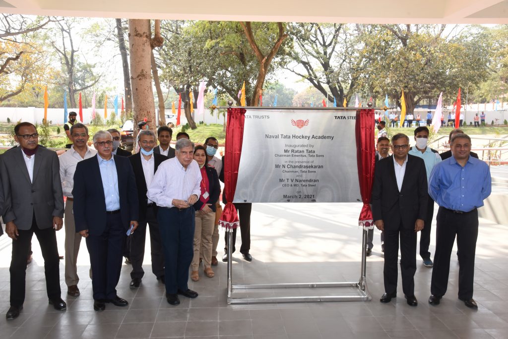 Ratan Tata: रतन टाटा की अनदेखी तस्वीरें, जिन्हें लोग अब मोबाइल में सेव रखेंगे 8 2 Uma 4