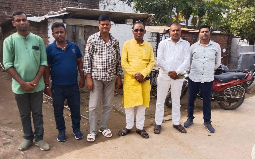 औरंगाबाद में अनियंत्रित पिकअप ने स्कूटी सवार महिला को रौंदा, इलाज के दौरान मौत 1 21 8