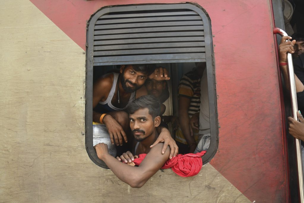 Photos: बिहार की ट्रेनों में टॉयलेट के अंदर भी ठूंसी दिख रही भीड़, त्योहार में बेदम होकर लोग आ रहे घर 5 30Pat 132 30102024 2