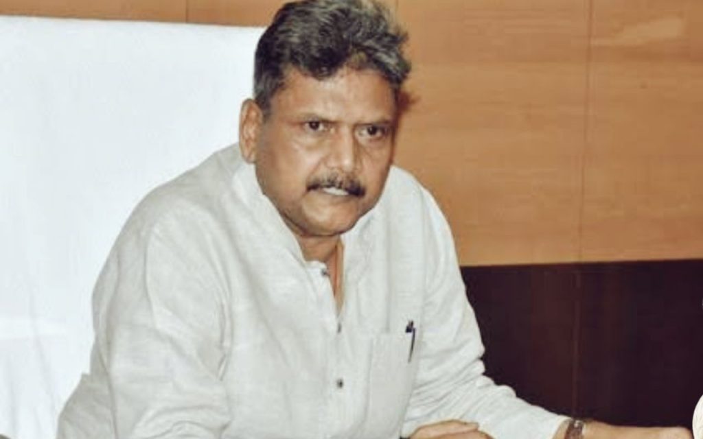 छठ पर शिक्षकों को मिलेगी 4 दिन की छुट्टी ! शिक्षा मंत्री बोले- नीतीश सरकार में किसी के साथ… 1 40 5