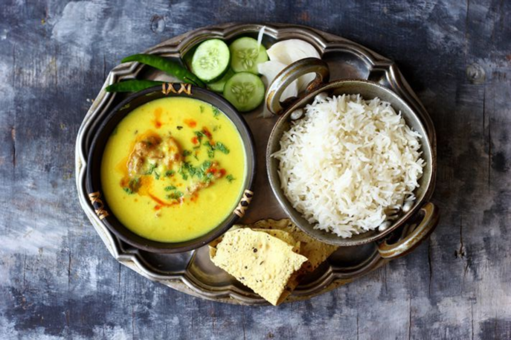 Navratri Fast Recipe Aloo Ki Kadhi: आलू की कढ़ी की सरल रेसपी 2 Navratri Fast Recipe Aloo Ki Kadhi