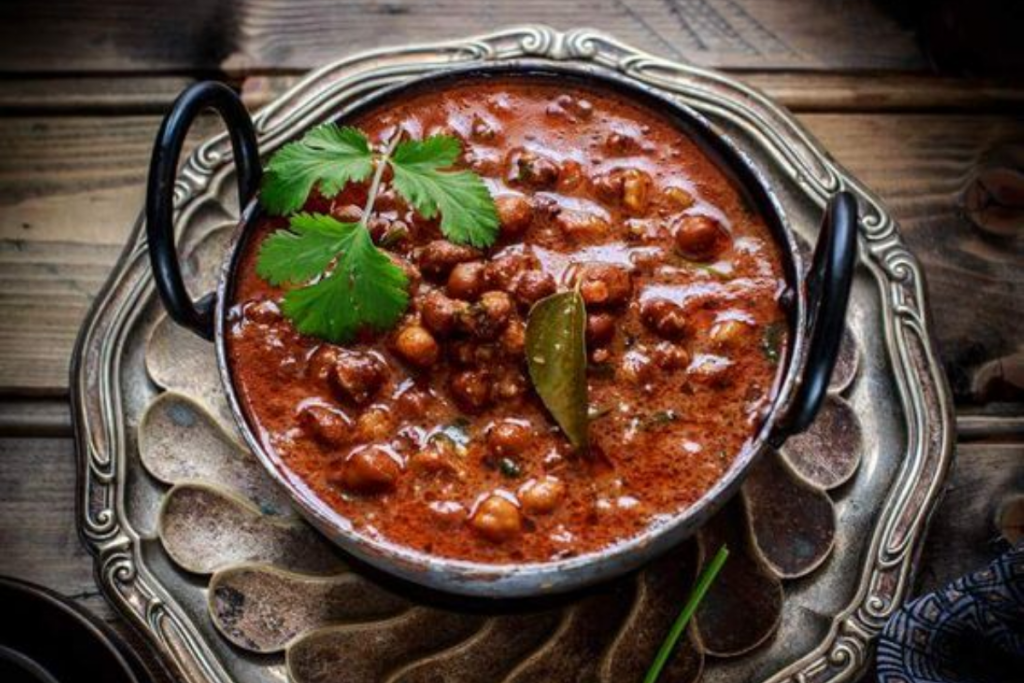 Ashtami Prasad, Recipe Of Kale Chane: अष्टमी प्रसाद के लिए बनाएं स्वादिष्ट काले चने- जानें सरल और पारंपरिक रेसिपी 2 Ashtami Prasad Recipe Of Kale Chane 1