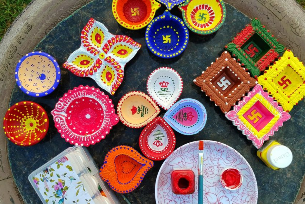 Diya Decoration For Diwali: इन तरीकों से आप भी कर सकते हैं दिया डेकोरेट 1 Diwali