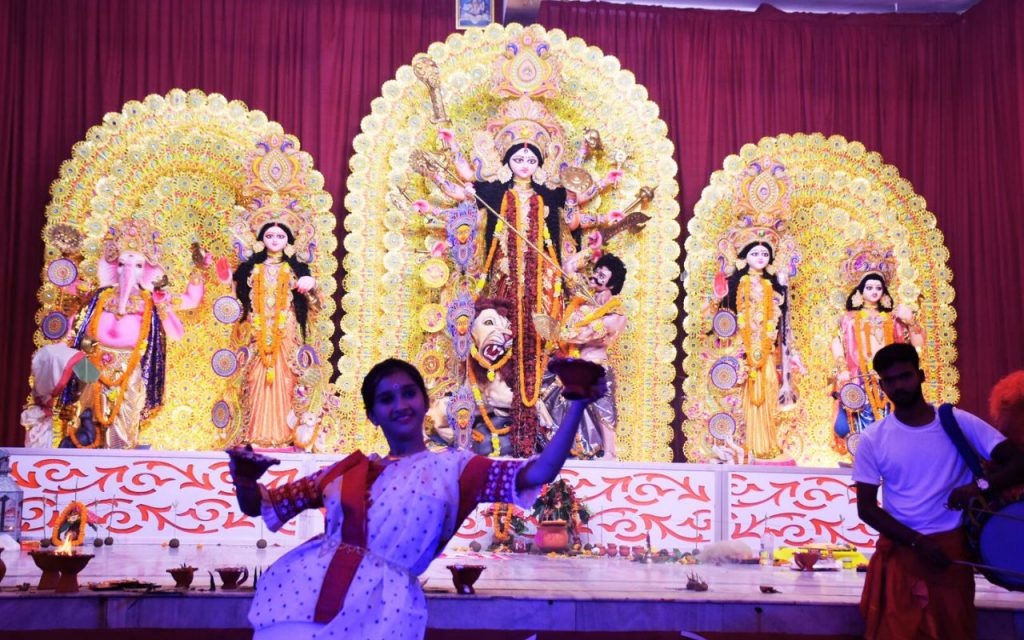 Photos में देखें रांची का दुर्गोत्सव, प्रमुख पूजा पंडालों की खूबियां भी जानें 3 Durga Puja In Ranchi Deshpriyo Club