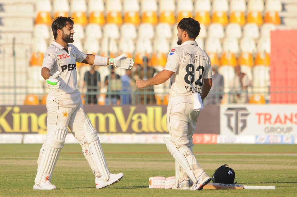 Pak Vs Eng: कामरान गुलाम ने डेब्यू मैच में ही जड़ा शतक, इंग्लैंड के खिलाफ दिखाया दम 1 Gz7Cd6Oxuaaa6Jp