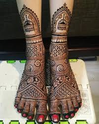 Karwa Chauth Feet Mehndi Design: पैरों पर लगाएं ये 5 बेस्ट और लेटेस्ट मेहंदी डीजाइन, करें ट्राई 2 Jalin