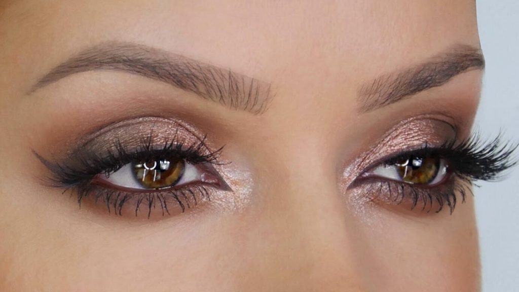 Karwa Chauth Eye Makeup: इस करवा चौथ कीजिए आंखों पर ये 5 तरह का सुंदर मेकअप, करें ट्राई 5 Natural