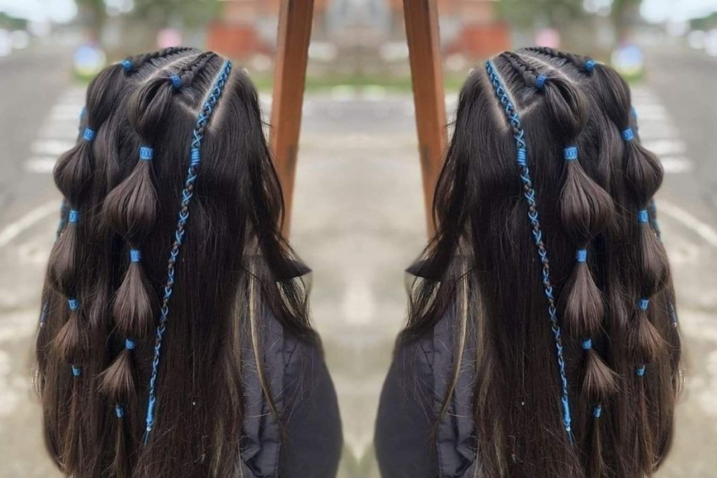 Navratri Hair Style With Colourful Ribbon: आपके गरबा लुक में चार चांद लगा देगी ये हेयरस्टाइल 4 Navratri Hair Style With Colorful Ribbon 4