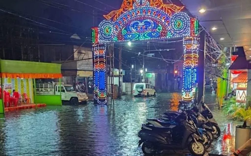 Bihar Weather: दुर्गा पूजा के बाद भी जारी रहेगा बारिश का दौर, मौसम विभाग ने जारी किया चौंकाने वाला अलर्ट 1 Rain Dp