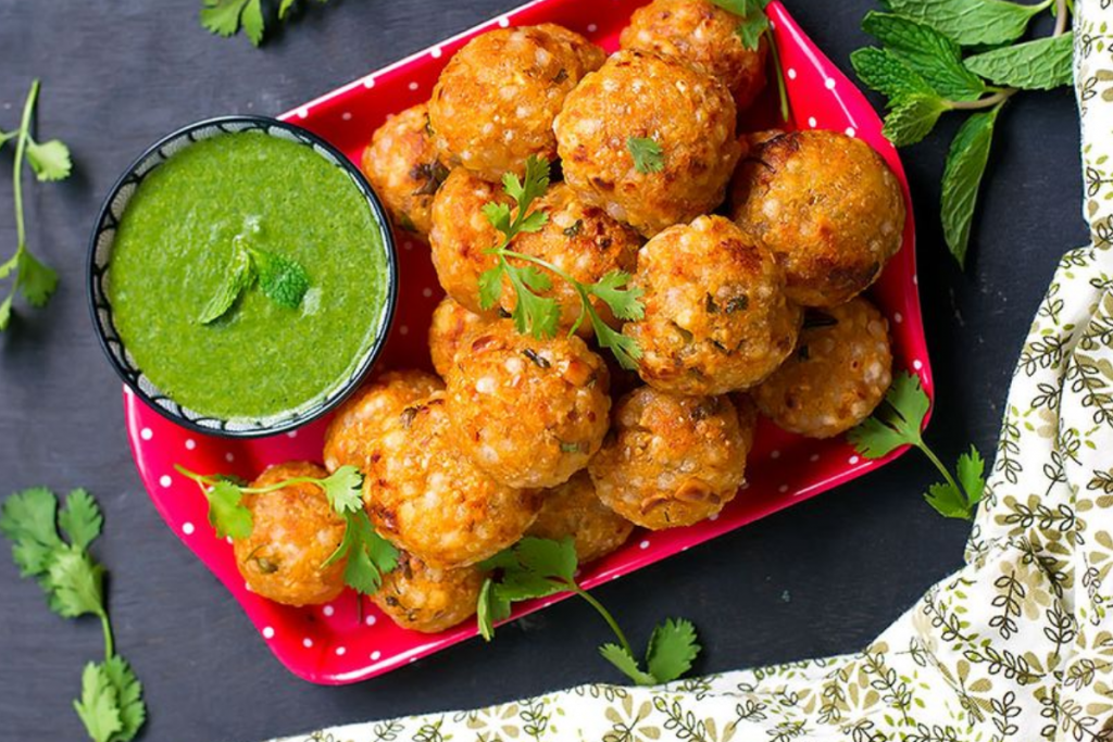 Vrat Special Sabudana Momos Recipe: सोशल मीडिया पर छा रहे हैं 'साबूदाना मोमोज', घर पर बनाकर चखें ये अनोखा स्वाद 2 Vrat Special Sabudana Momos Recipe: सोशल मीडिया पर छा रहे हैं 'साबूदाना मोमोज', घर पर बनाकर चखें ये अनोखा स्वाद