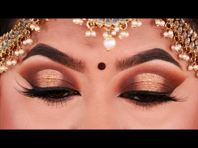 Karwa Chauth Eye Makeup: इस करवा चौथ कीजिए आंखों पर ये 5 तरह का सुंदर मेकअप, करें ट्राई 3 Traditional
