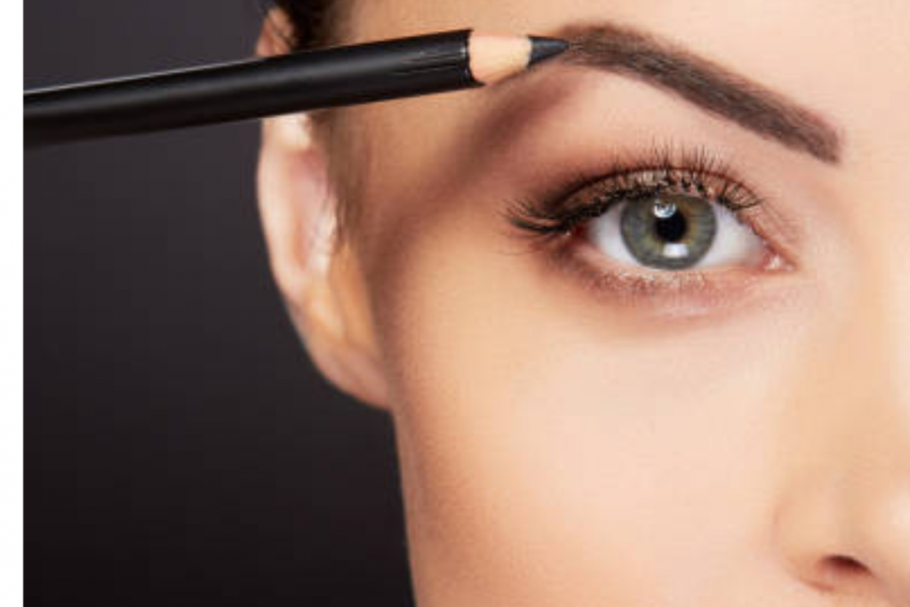 Eyebrow Style: चेहरे के आकार के अनुसार सही आइब्रो शेप कैसे चुनें जानें आसान टिप्स 2 Untitled Design 2024 10 15T091935.019