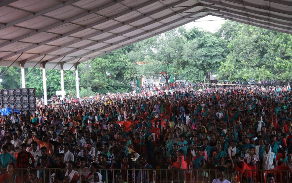 पाकुड़ में मांझी परगना महासम्मेलन में गरजे चंपाई सोरेन- संताल परगना से घुसपैठियों निकाल फेंकेंगे 1 Champai Soren Majhi Pargana Santhal Pargana Jharkhand