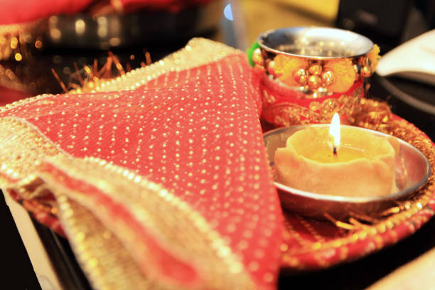 Karwa Chauth Ki Thali: करवा चौथ की थाली सजाने के लिए जरूरी सामग्री, ऐसे सजाएं थाली 1 Istockphoto 1063829414 612X612 1