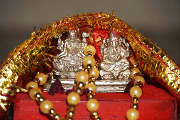 Lucky 7 Idols: ये मूर्तियां रखने से लक्ष्मी होती हैं आकर्षित, अमीर लोग जरूर रखते हैं ये चीजें 7 Istockphoto 1351874889 612X612 1