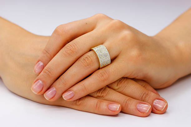 Karwa Chauth Ring: करवा चौथ पर आपके हाथों की शोभा बढ़ाएगी ये अंगूठियां 8 Istockphoto 618968174 612X612 1