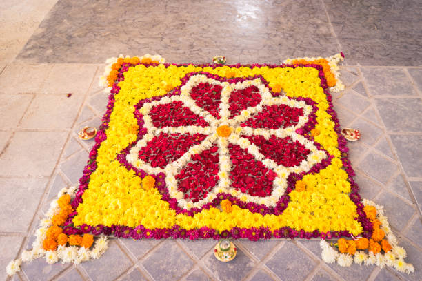 Diwali Rangoli: माता लक्ष्मी के स्वागत के लिए बनाएं ये सुंदर रंगोली 5 Istockphoto 899593870 612X612 2