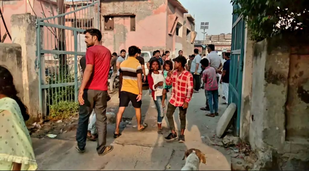 Road Accident: मथुरा में दर्दनाक सड़क हादसा, बिहार के चार लोगों की मौत, 5 की हालत गंभीर 1 Mathu