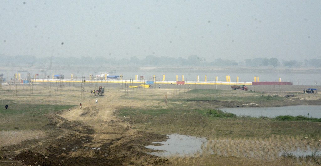 Photos: पटना में छठ घाट हो रहे तैयार, रात में जगमग कर रहे गंगा किनारे की देखिए खूबसूरती... 3 03Pat 210 03112024 2 1