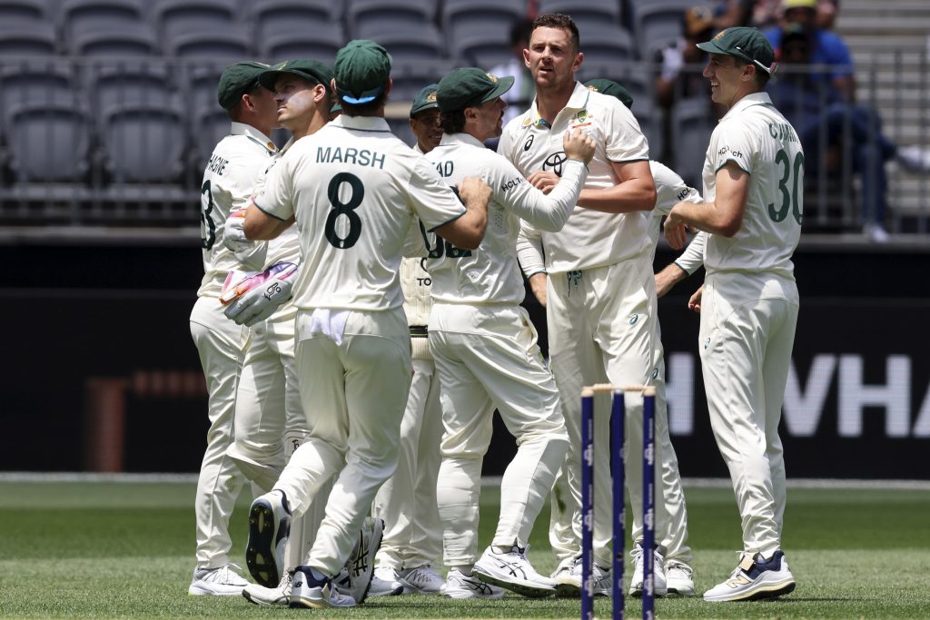 Ind Vs Aus, Perth Test: नहीं चले विराट, भारत की स्थिति नाजुक, कहां देख सकते हैं लाइव फ्री मैच 1 22111 Ap11 22 2024 000006A