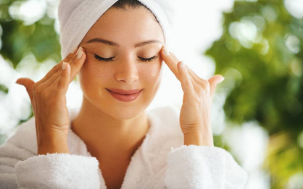 Beauty Tips : आपकी त्वचा हो गई है बेजान ताे अपनायें यह नुस्खा, खिल उठेगा आपका चेहरा 2 Beauty Tips New 1