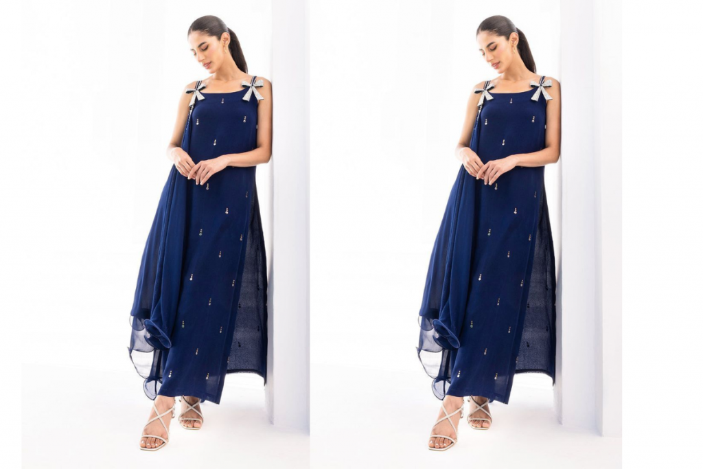 Bhai Dooj Sleeveless Suit Fashion: ये डिजाइनर स्लीवलेस सूट लगेंगे बेहद खूबसूरत, देखें ये लेटेस्ट डिजाइन 2 Bhai Dooj Sleeveless Suit 2