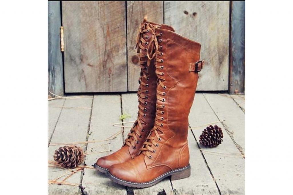 Winter Footwear Collection For Women: इस सर्दी ट्रेंड में हैं ये स्टाइलिश विंटर फुटवियर कलेक्शन 1 Boots 3