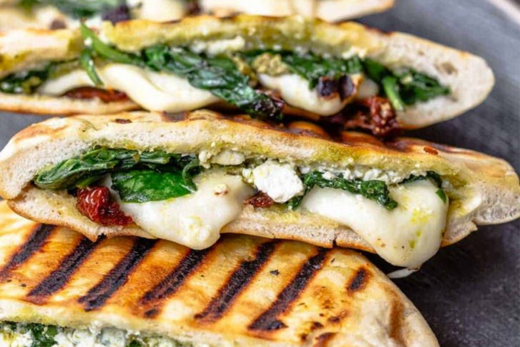 Grilled Cheesy Broccoli Sandwich: बच्चों और बड़ों का मनपसंद स्नैक चीजी ग्रिल्ड ब्रोकली सैंडविच 1 Broccoli Sandvich 1