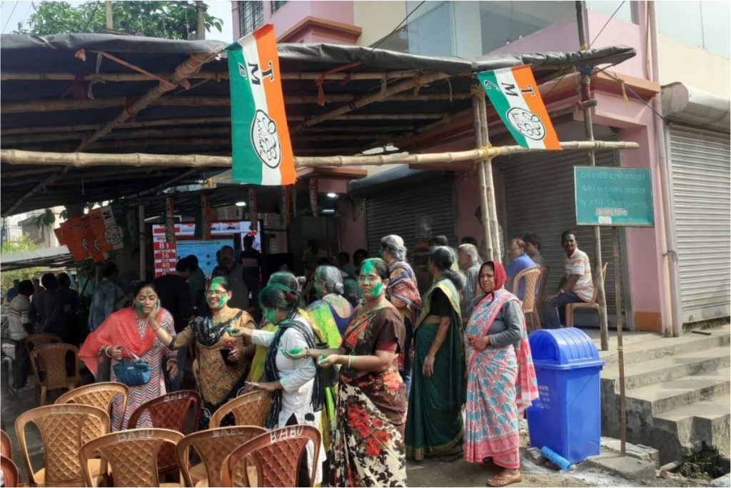 West Bengal By-Election : तृणमूल कांग्रेस ने उपचुनाव में मारी बाजी, भाजपा को फिर लगा झटका 1 Election News 4