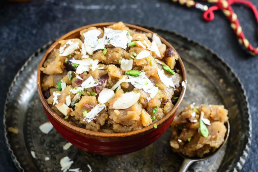 Guru Nanak Jayanti Kada Prasad Recipe: गुरु नानक जयंती पर इस आसान रेसिपी से बनाएं गुरुद्वारे जैसा स्वादिष्ट कड़ा प्रसाद 2 Hlwa
