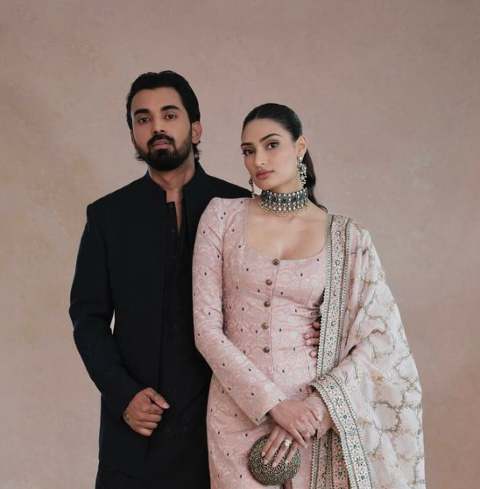 Athiya Shetty Pregnancy: अथिया शेट्टी बनने वाली हैं बॉलीवुड की सबसे स्टाइलिश कूल मॉम, जल्द मिलेगी गुड न्यूज 1 Athiya Shetty Pregnancy
