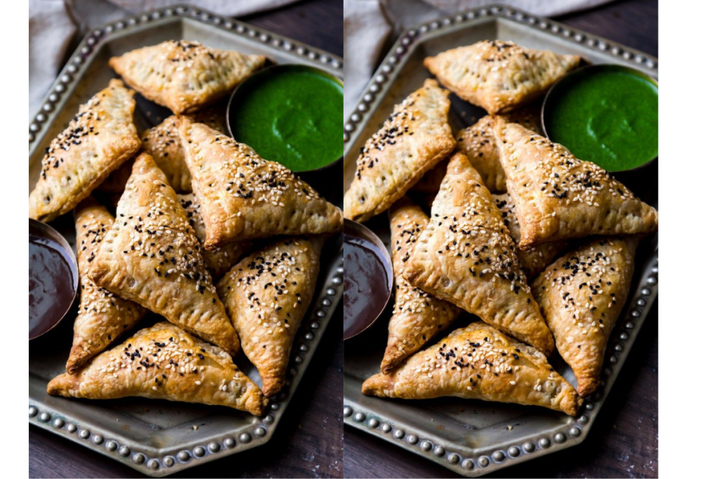 Matar Gujiya Recipe: स्वादिष्ट मटर गुजिया बनाना है बेहद आसान, जानें ये रेसिपी 2 Matar Gujiya