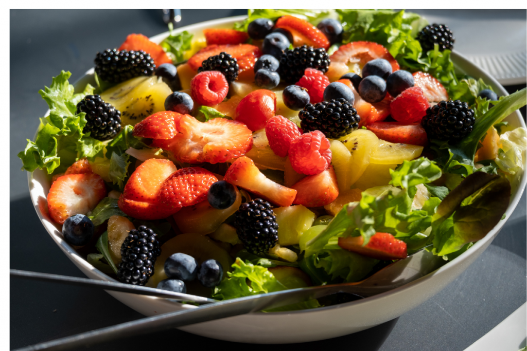 Winter Vegetable Salad Tips: सर्दी में इन सब्जियों का सलाद के रूप में करें सेवन, सेहतमंद रहें पूरे सीजन 2 Salad Images
