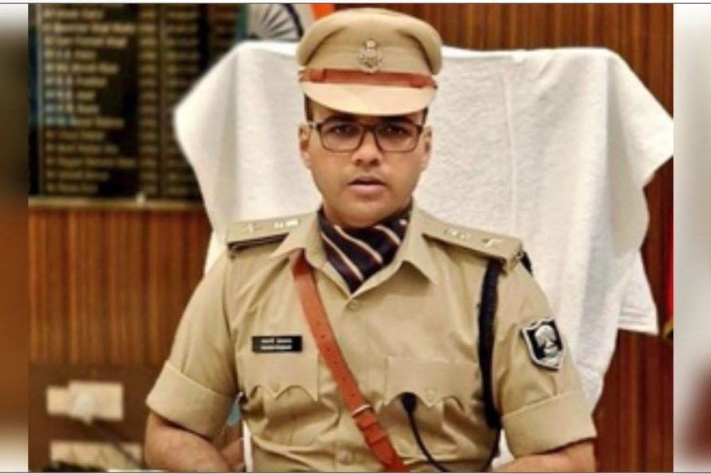 Bihar Police: बिहार के इस जिले में Sp की नई पहल, 'उपलब्धियां दिखाओ, थाना इंचार्ज बन जाओ' 1 Untitled Design 93