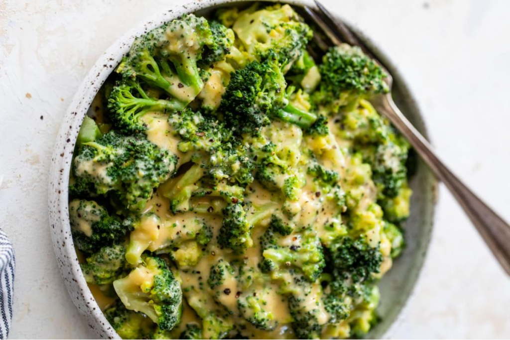 Grilled Cheesy Broccoli Sandwich: बच्चों और बड़ों का मनपसंद स्नैक चीजी ग्रिल्ड ब्रोकली सैंडविच 2 Image 47