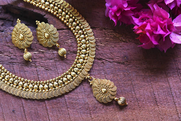 Wedding Jewellery Tips: शादी की शॉपिंग से पहले जानें ये जरूरी बात, नहीं होंगे पैसे बर्बाद 1 Istockphoto 1258758047 612X612 1