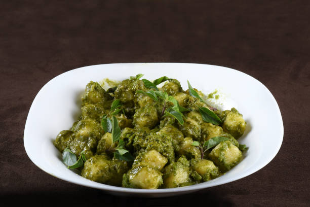 Recipe With Mooli: मूली से बनाएं ये शानदार पकवान, सर्दियों में खाकर आएगा मजा 1 Istockphoto 1438204085 612X612 1