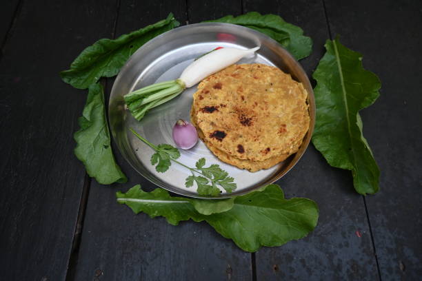 Recipe With Mooli: मूली से बनाएं ये शानदार पकवान, सर्दियों में खाकर आएगा मजा 2 Istockphoto 1886871146 612X612 1