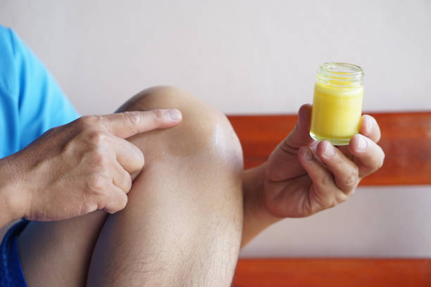 Knee Pain: ठंड में अब नहीं दर्द होंगे घुटनें, ऐसे करें मालिश तो मिलेगी राहत 2 Istockphoto 2167241335 612X612 1